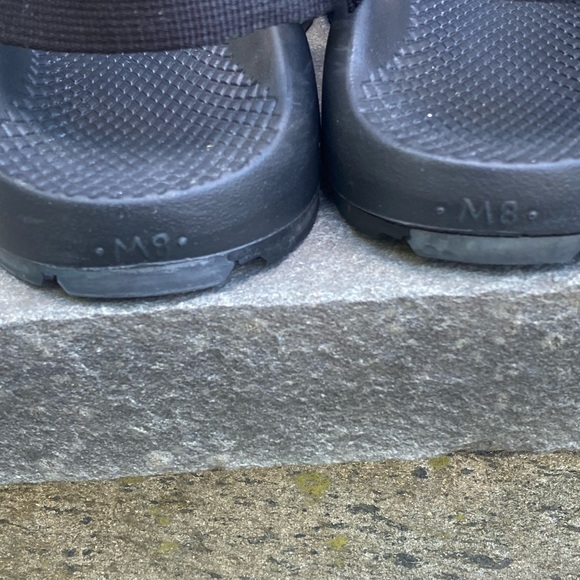 Chaco’s Mens size 8 Black Sandals - Picture 10 of 12